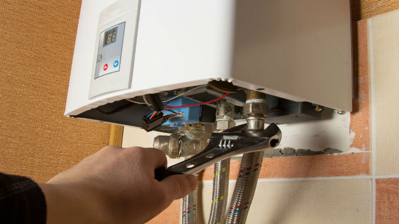 4 Ways to Save on Costs with the Right Water Heater