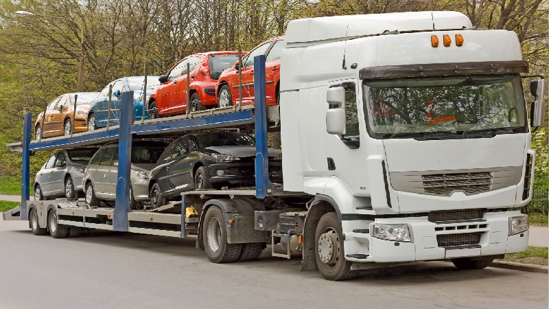 When to Call an Atlanta Towing Service for Roadside Assistance