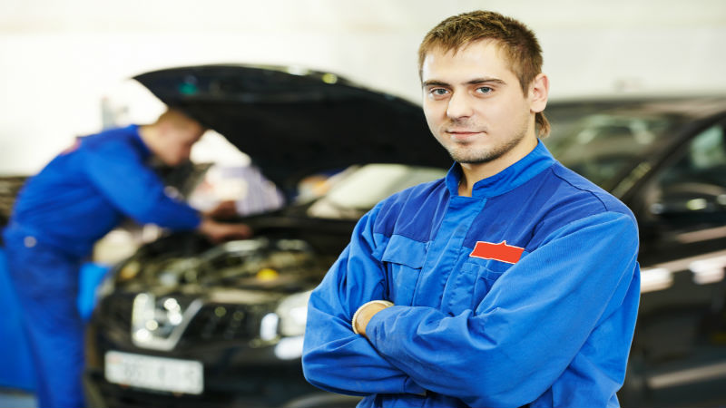 Reasons to Allow Professionals to Perform an Oil Change in Howell MI